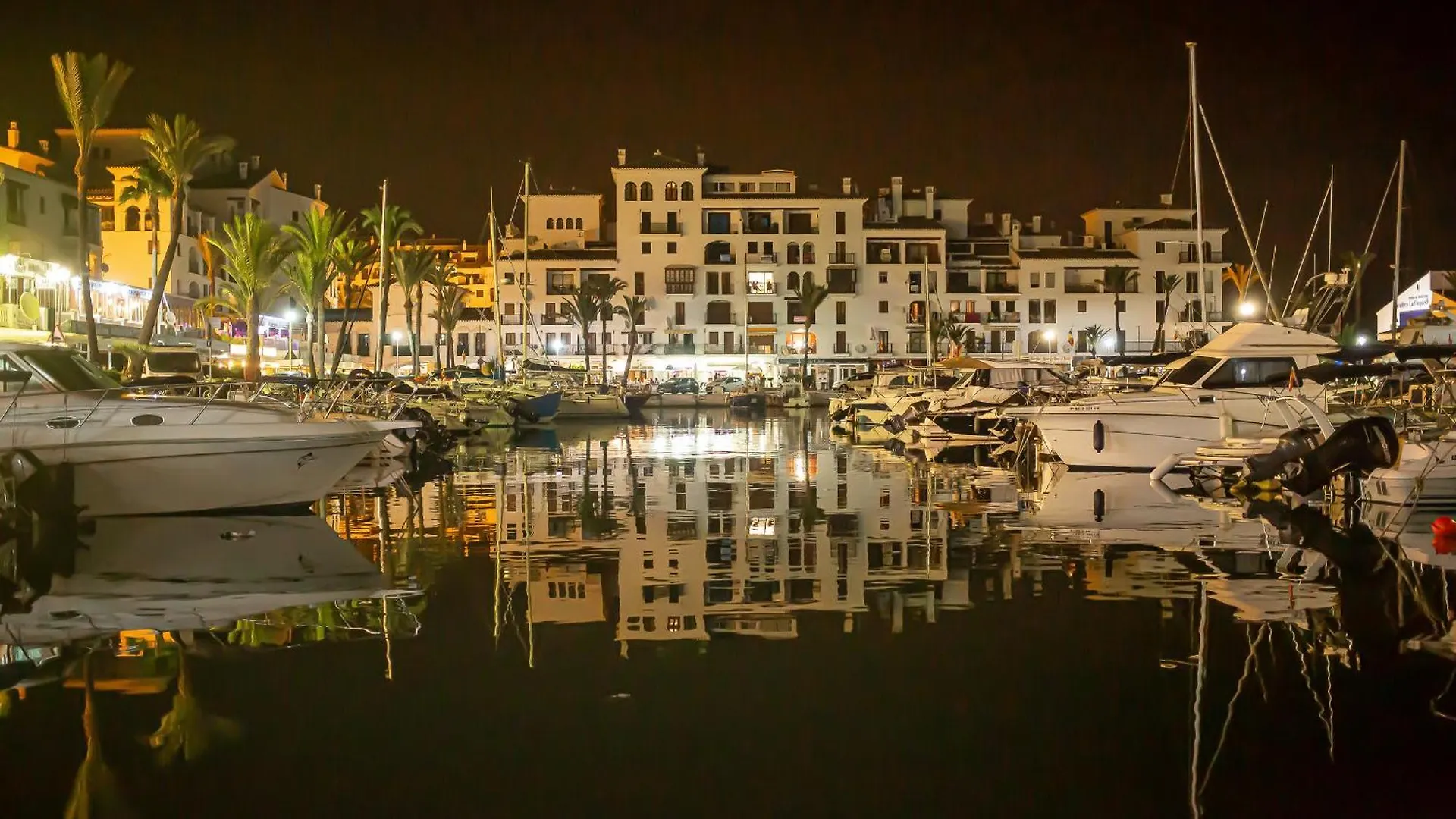 Casares Beach 218 0*,